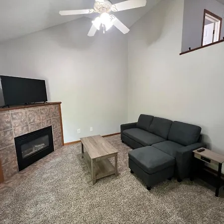 North Liberty Townhouse Apartamento
